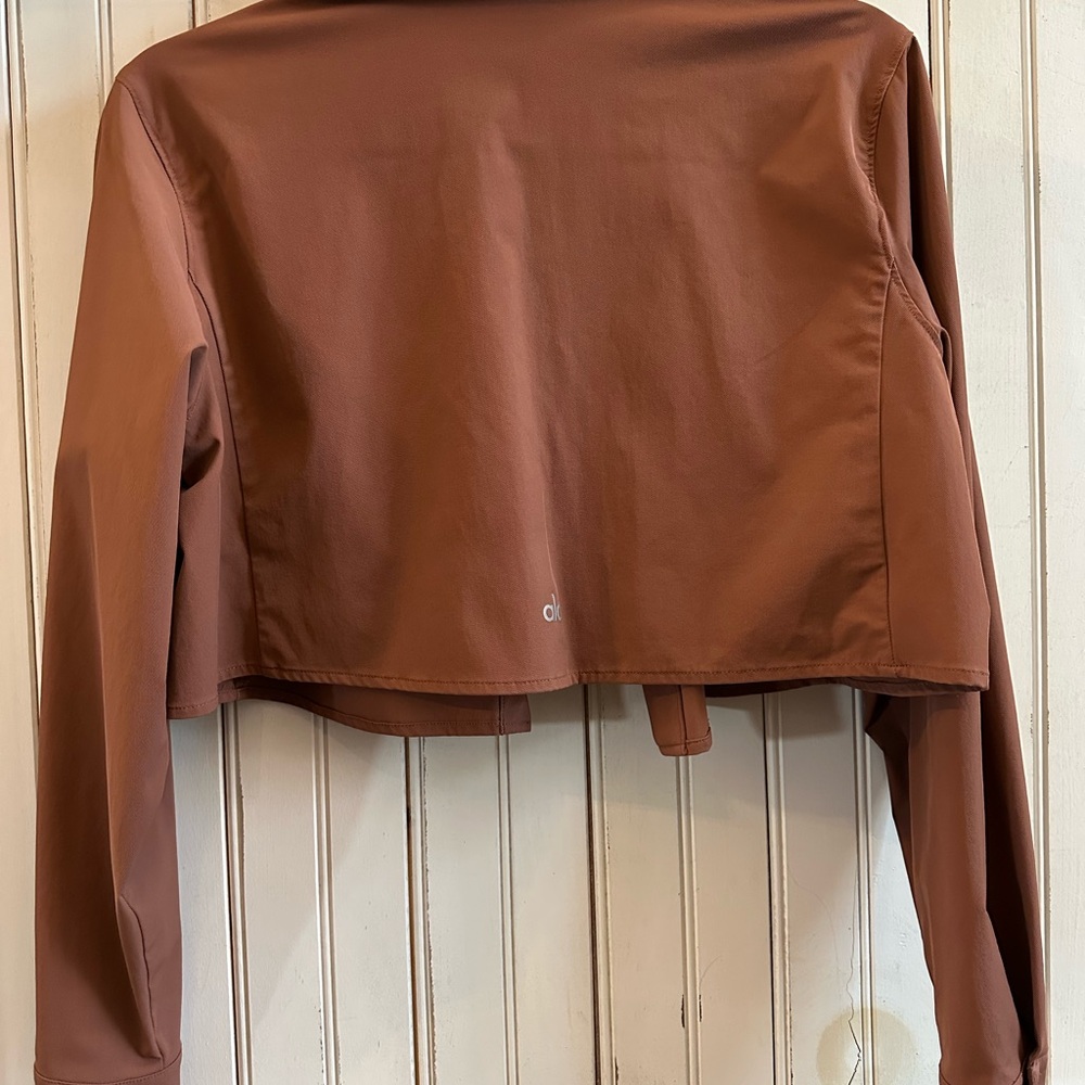 Alo Yoga Cropped Take Me Out Button-Up in Chestnut - Picture 6 of 7